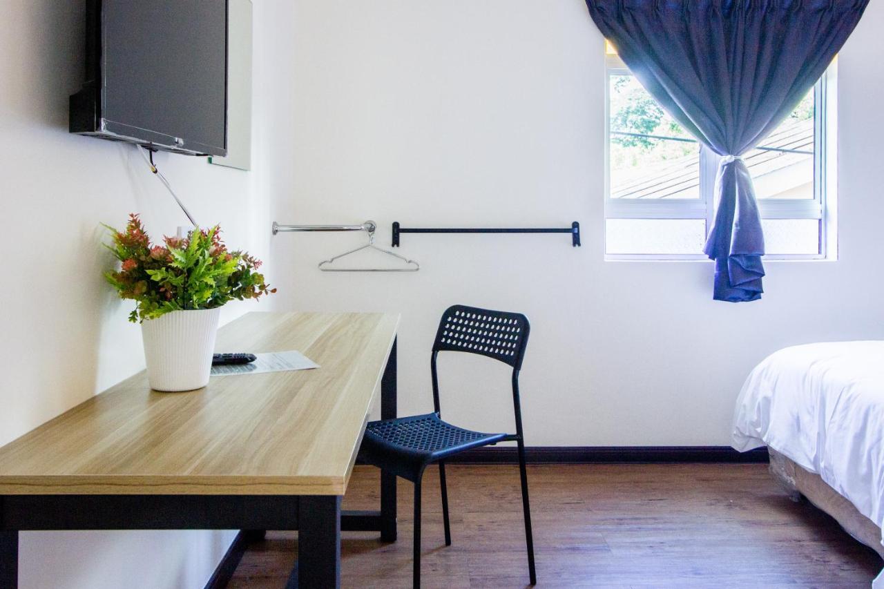Explore 5Br Gardenhouse Retreats Butterworth Esterno foto