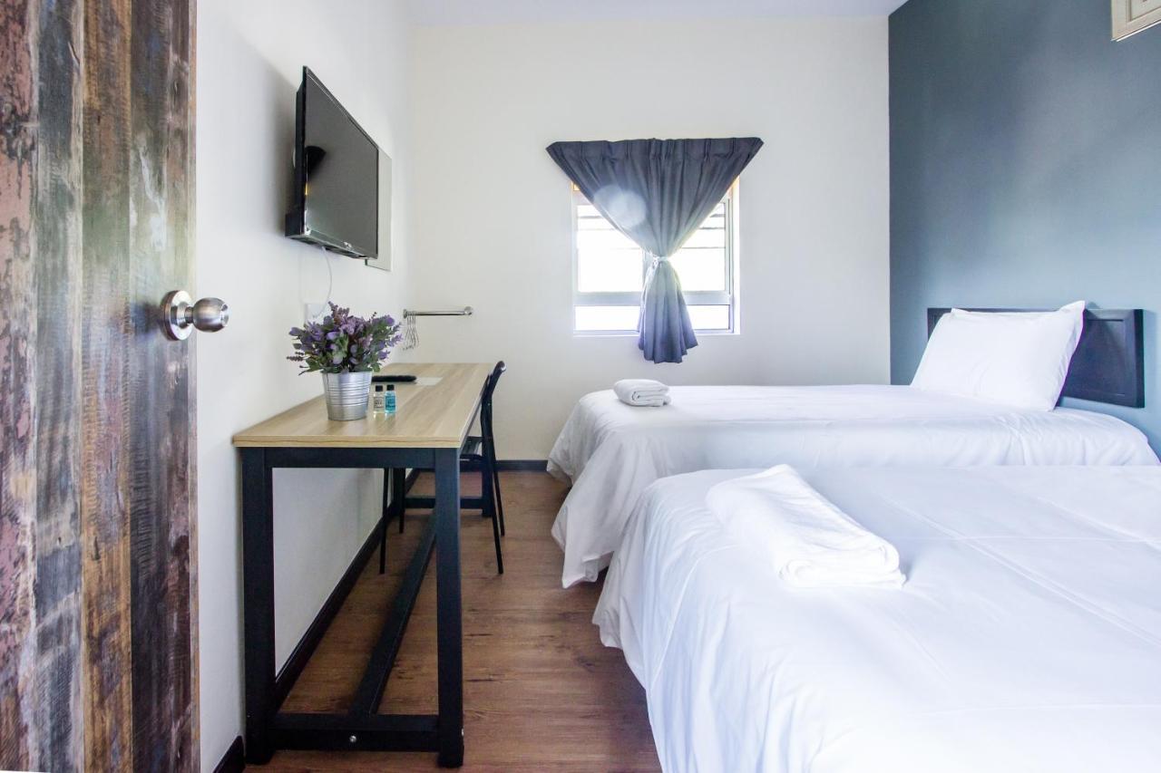 Explore 5Br Gardenhouse Retreats Butterworth Esterno foto