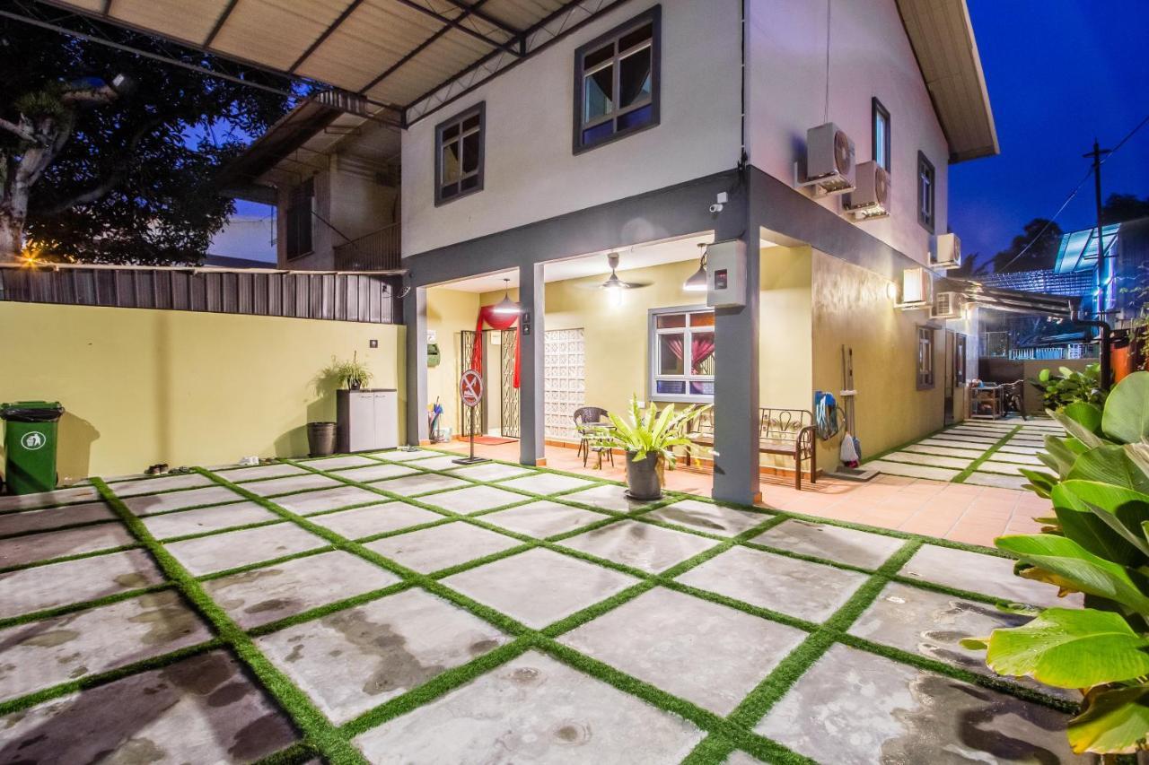 Explore 5Br Gardenhouse Retreats Butterworth Esterno foto