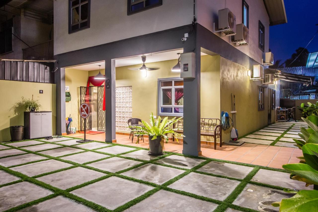 Explore 5Br Gardenhouse Retreats Butterworth Esterno foto
